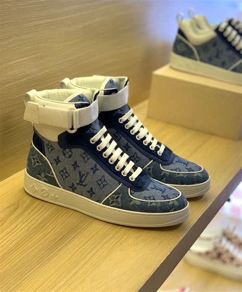 louis vuitton shoes sneakers women's|louis vuitton sneakers women's price.